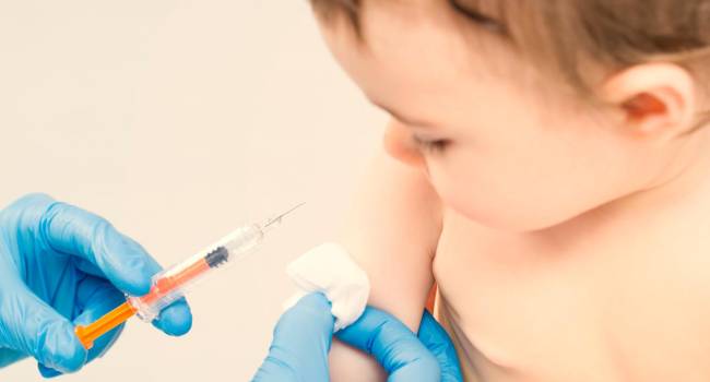 La AEP insta a mantener la vacunación a pesar de la Covid-19