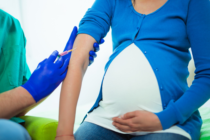 Un estudio avala la vacunación COVID-19 en embarazadas pero reclama &quot;más  datos&quot;