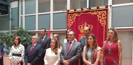 Los nuevos altos cargos de la consejería de Sanidad de la Comunidad de Madrid con Fátima Matute
